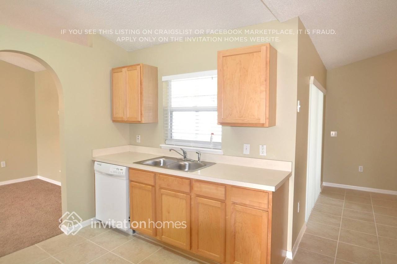 5148 Laval Dr - Photo 4 of 11
