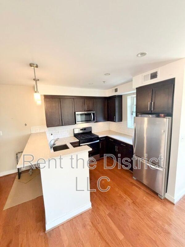 4800 Georgia Ave Nw #402 - Photo 2 of 11