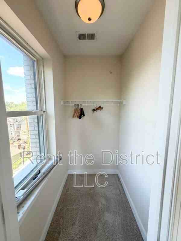 4800 Georgia Ave Nw #402 - Photo 7 of 11