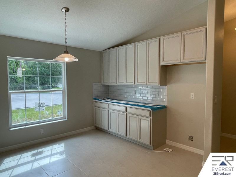 82 Utah Pl - Photo 7 of 40