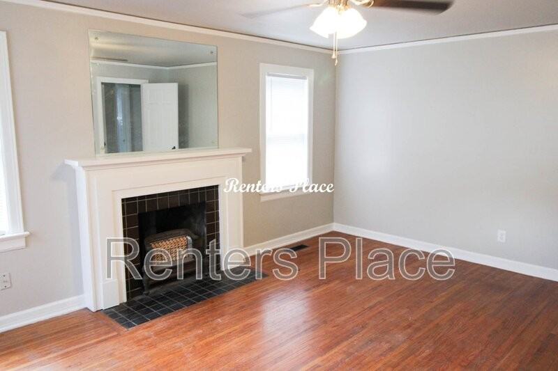 1424 S Marion Ave - Photo 2 of 9