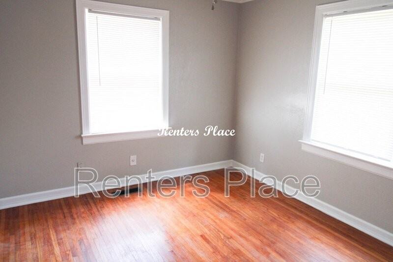 1424 S Marion Ave - Photo 7 of 9