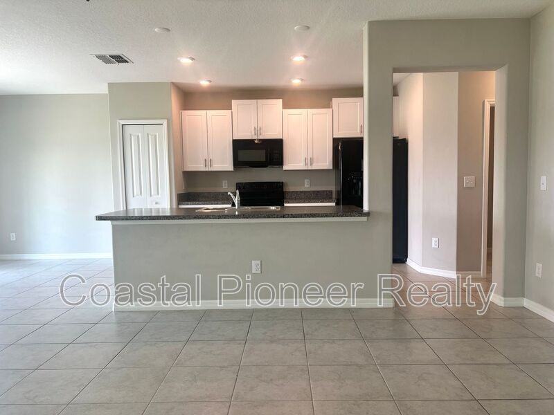 7018 Samuel Ivy Dr - Photo 4 of 29