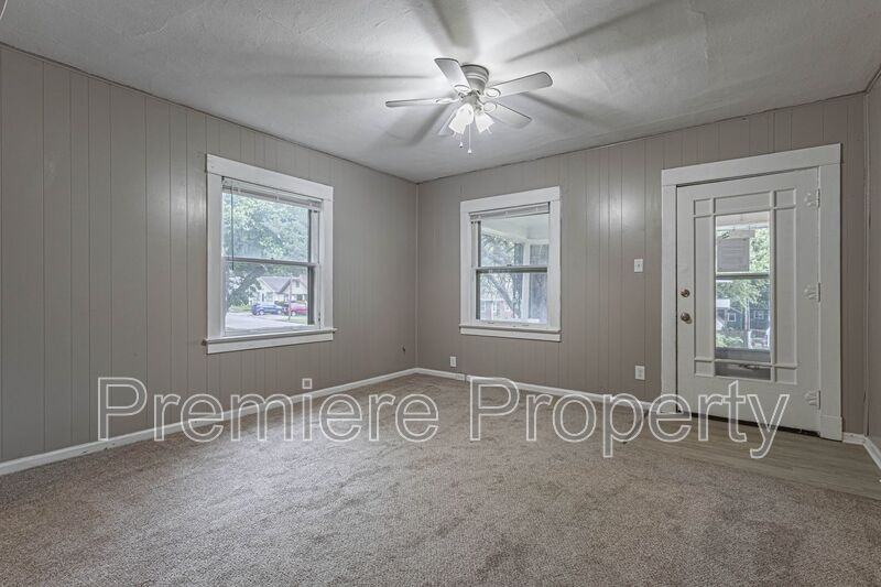 1231 S Hardy Ave - Photo 2 of 12