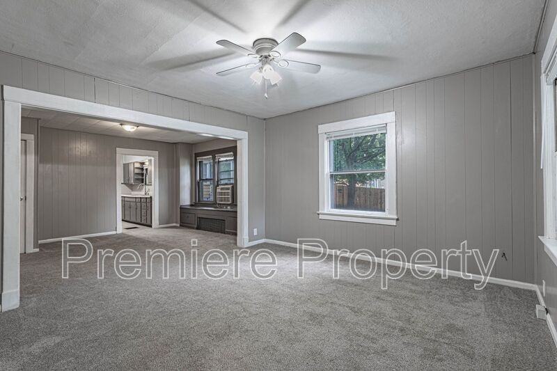 1231 S Hardy Ave - Photo 3 of 12