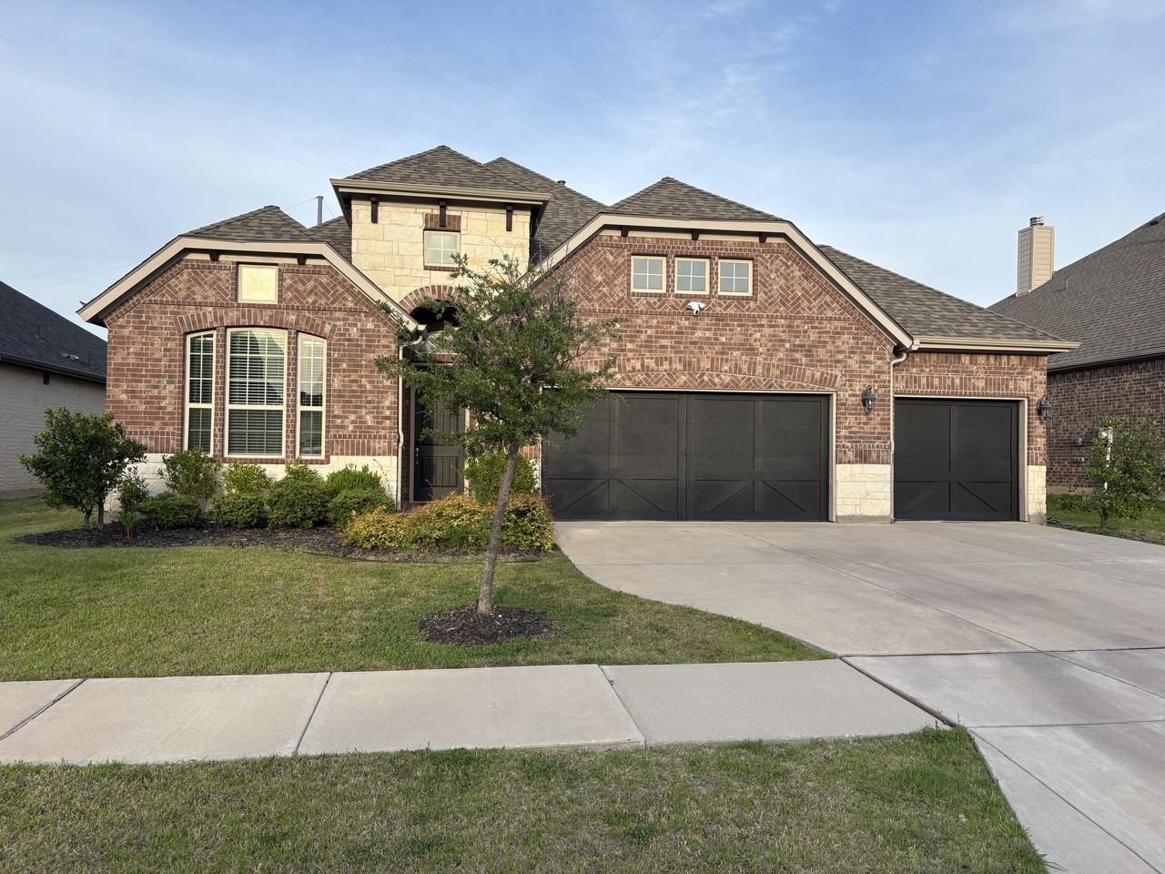 14976 Brazoria Dr - Photo 2 of 16