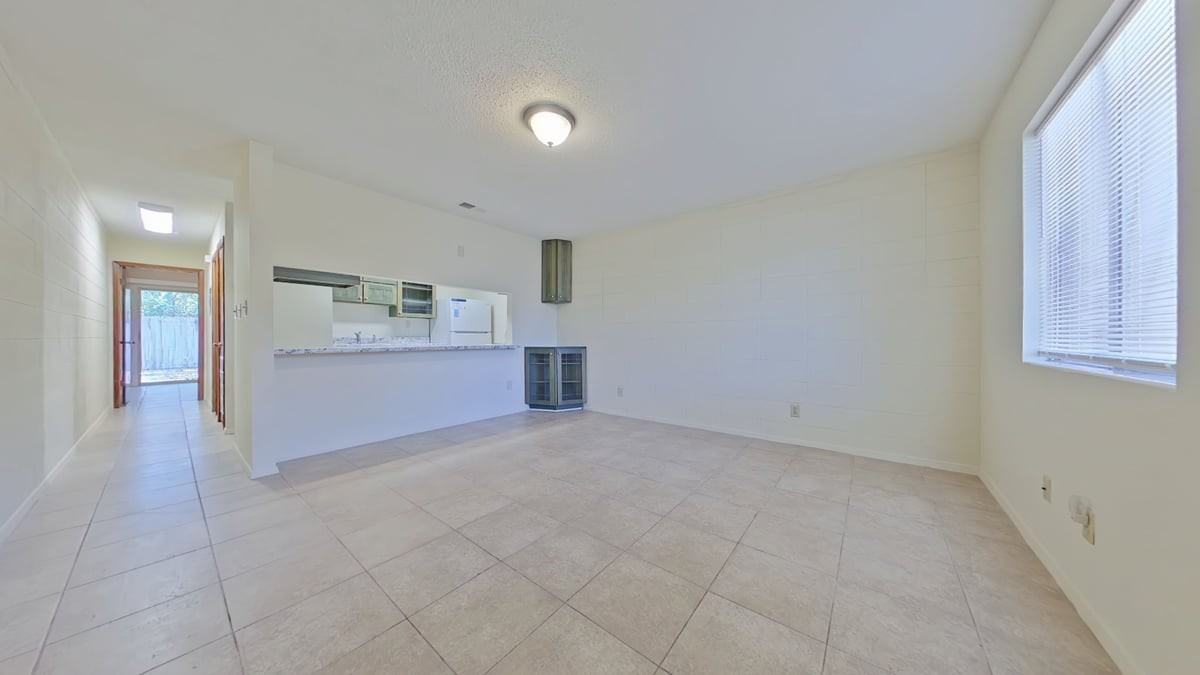 211 Tooke St #C - Photo 2 of 10