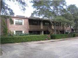 featured image of 211 Tooke St Apt O #Apt O