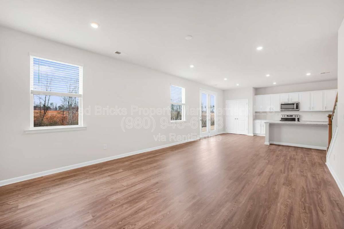 2201 Lavender Meadows Ct - Photo 6 of 10
