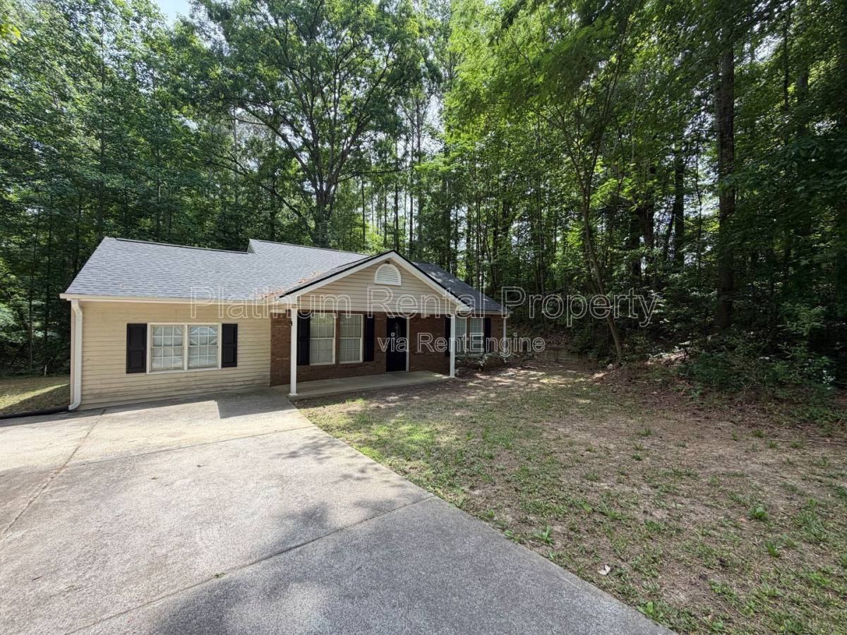 209 Briarwood Dr - Photo 2 of 10