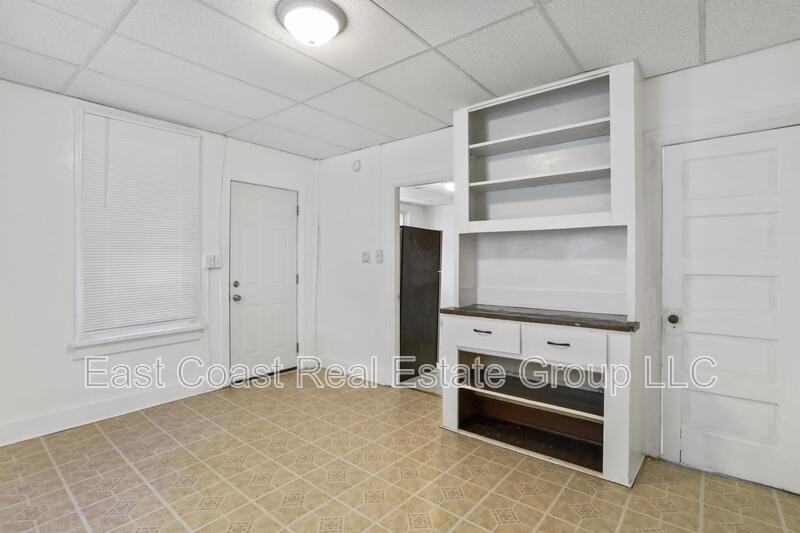 207 N Mulberry St #2 - Photo 2 of 17