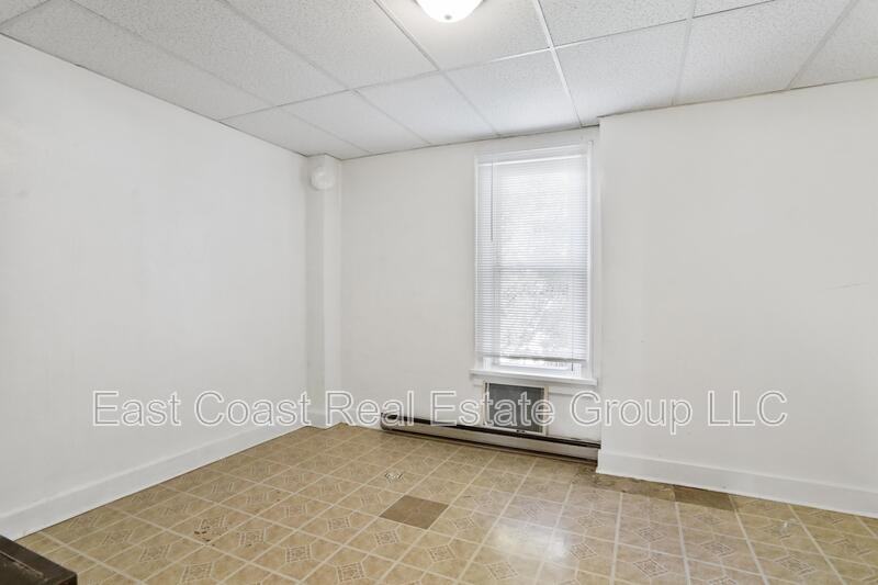 207 N Mulberry St #2 - Photo 5 of 17