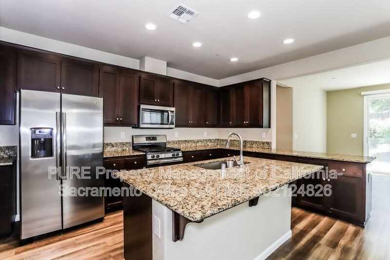 5564 Celebration St - Photo 3 of 19