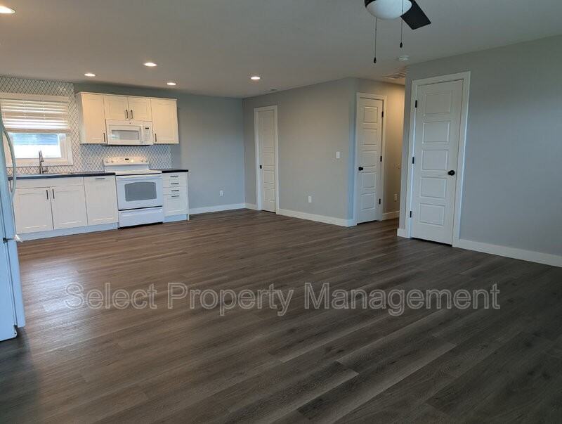 1437 W Cedar Canyons Rd - Photo 5 of 22