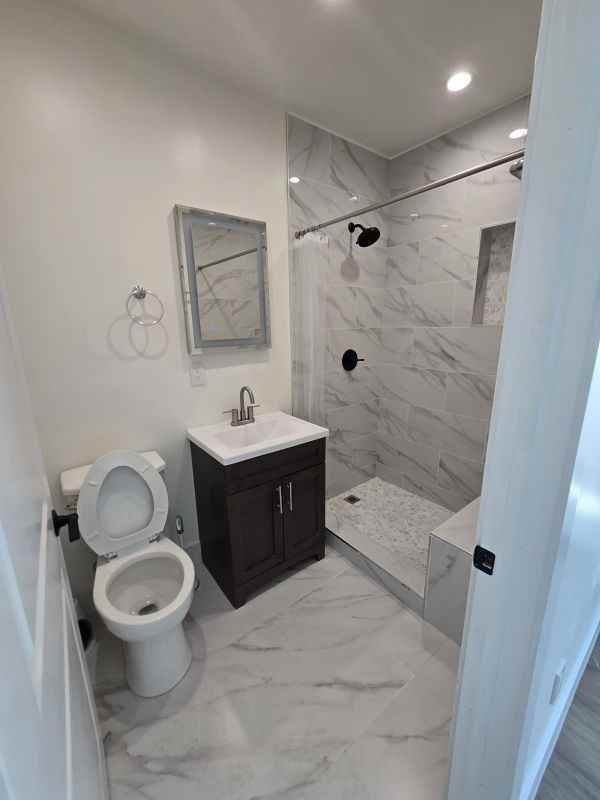 14121 Califa St - Photo 2 of 4