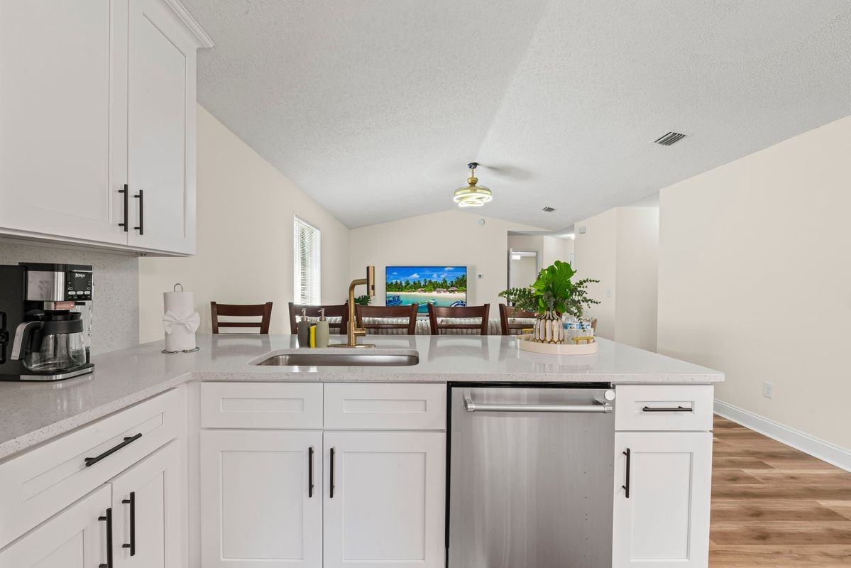 2658 Sam Houston Pl - Photo 5 of 18