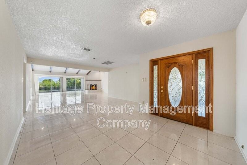 6323 Forest Bnd - Photo 7 of 35