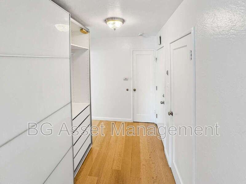 1919 Curtis St #9 - Photo 6 of 10