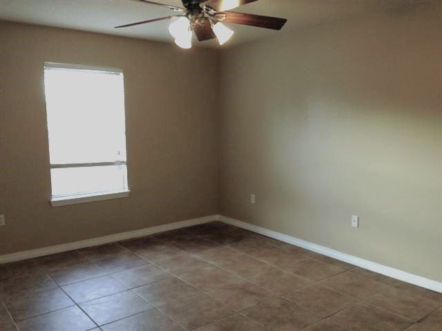 1114 Howell Rd #A - Photo 7 of 14