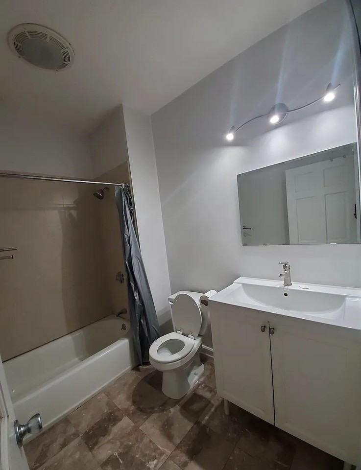257 Pleasant St #3 - Photo 7 of 9