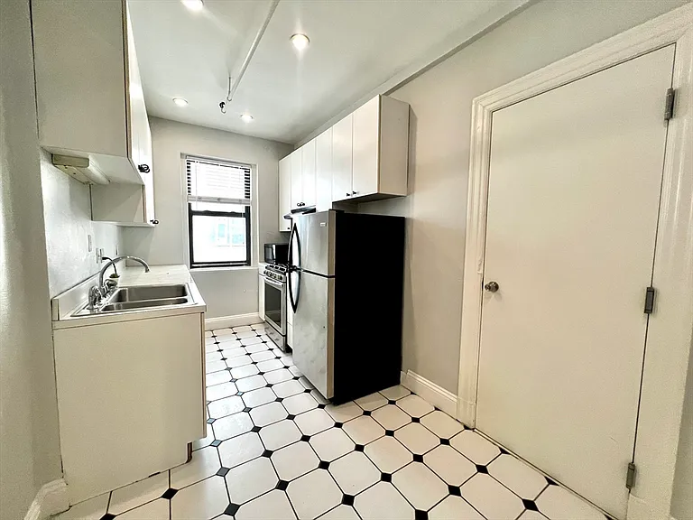 82 Jersey St #B1 - Photo 5 of 7