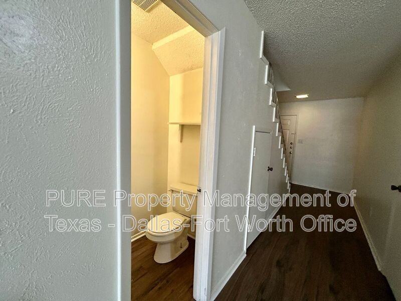 1126 Highbush Dr - Photo 7 of 22