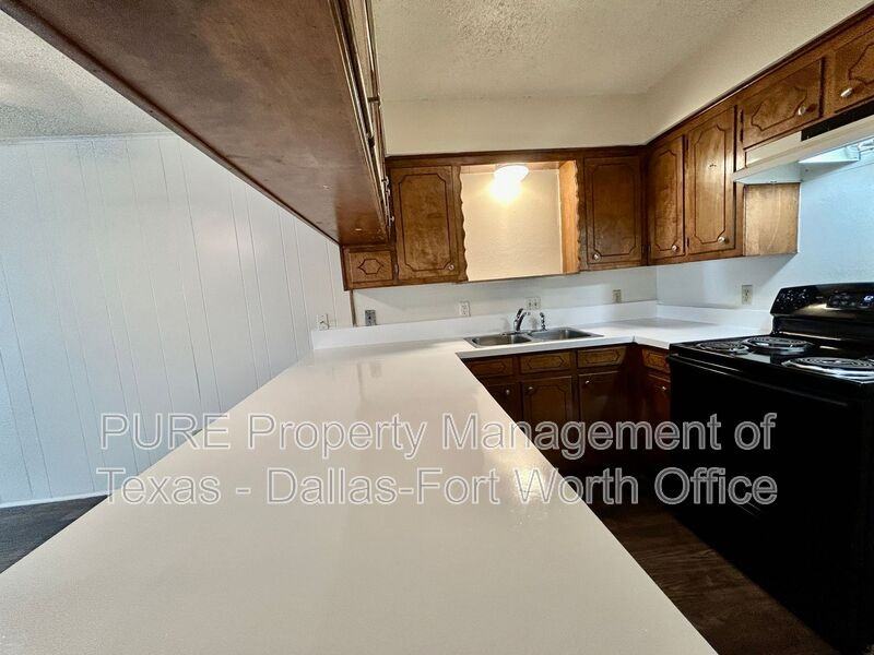 409 Cousins Ln - Photo 7 of 18