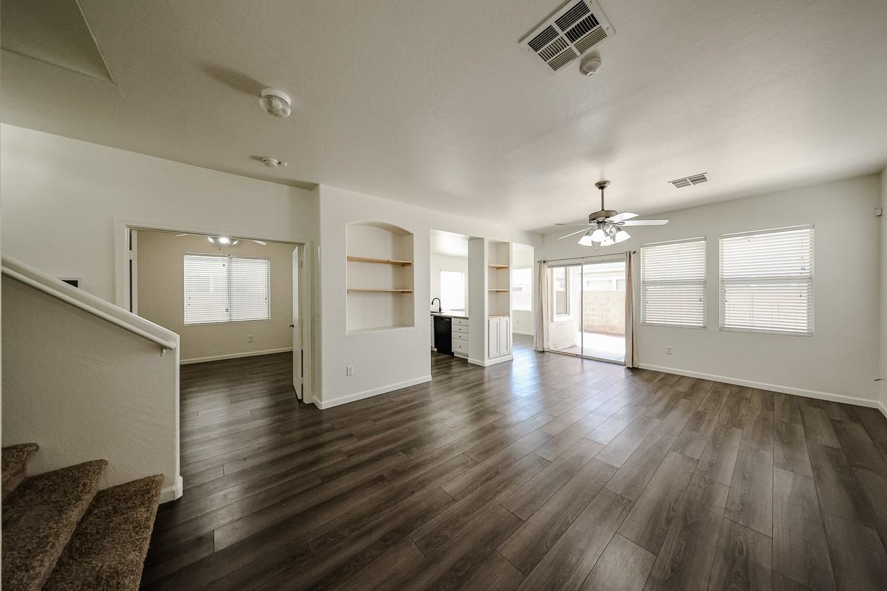 8757 E Lomita Ave - Photo 4 of 28