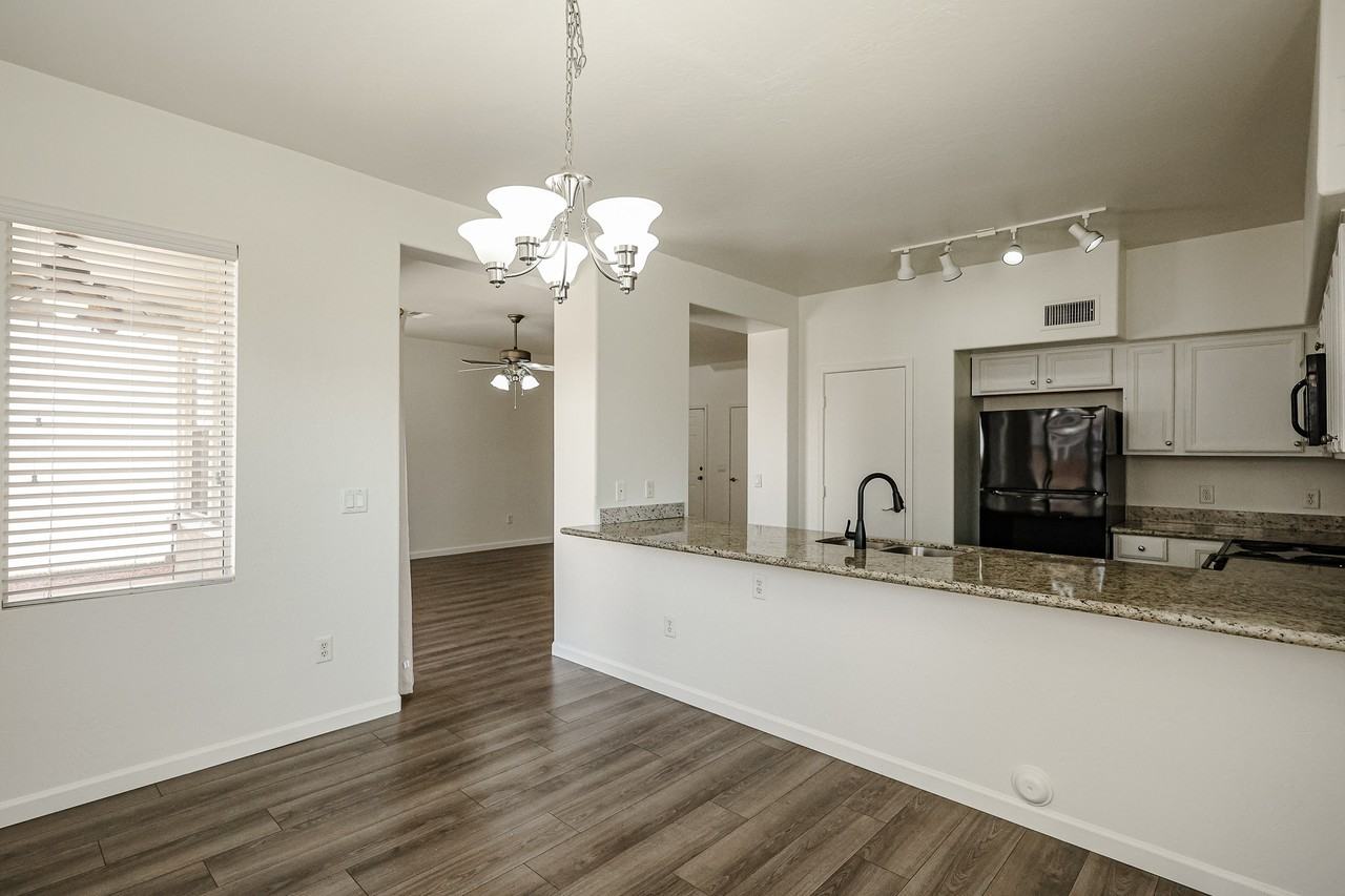8757 E Lomita Ave - Photo 6 of 28