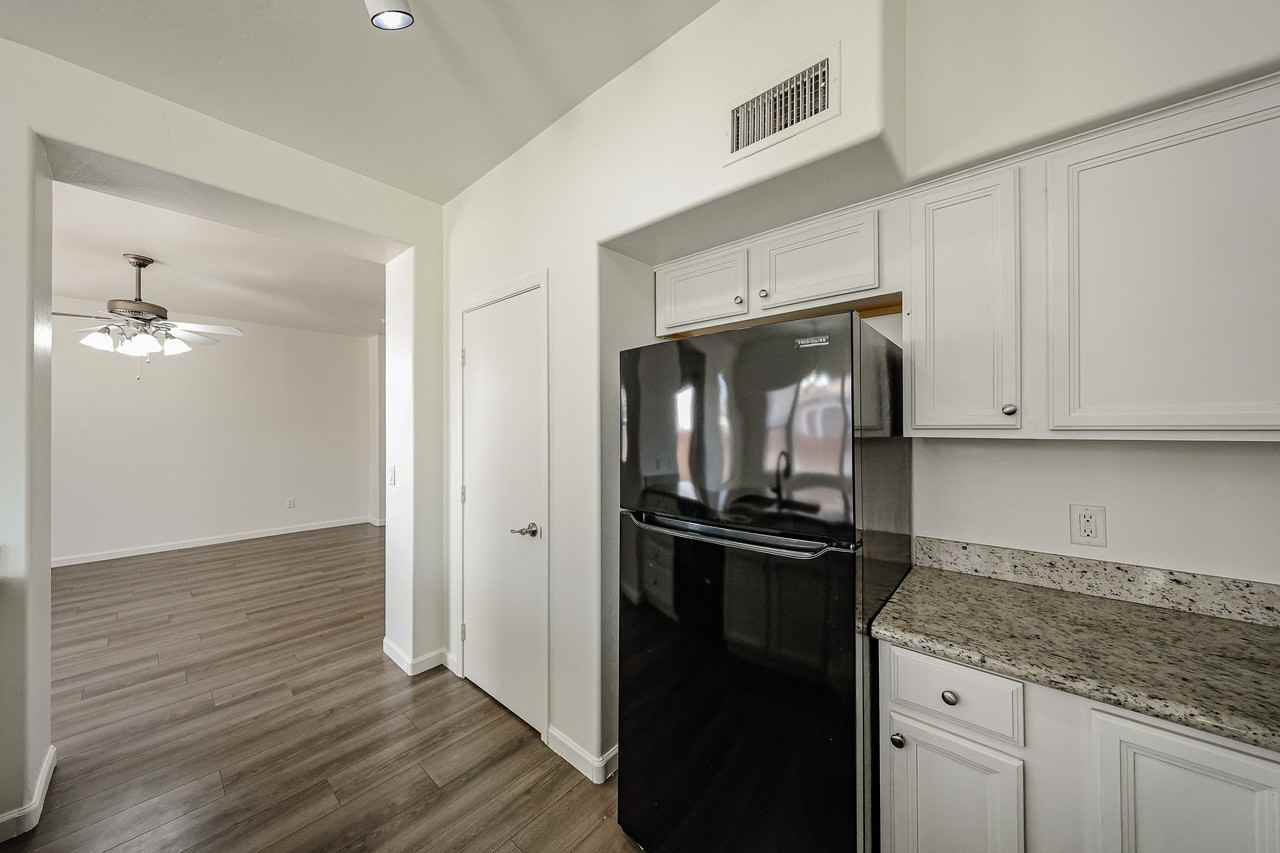 8757 E Lomita Ave - Photo 7 of 28