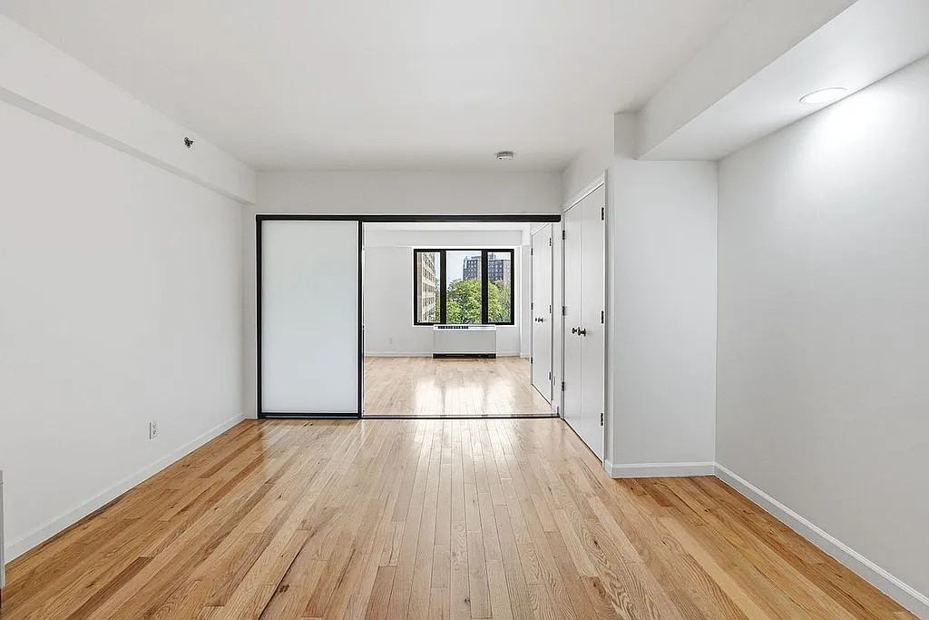345 E 80th St - Photo 5 of 10