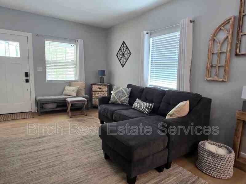 1202 E Caracas St - Photo 6 of 30