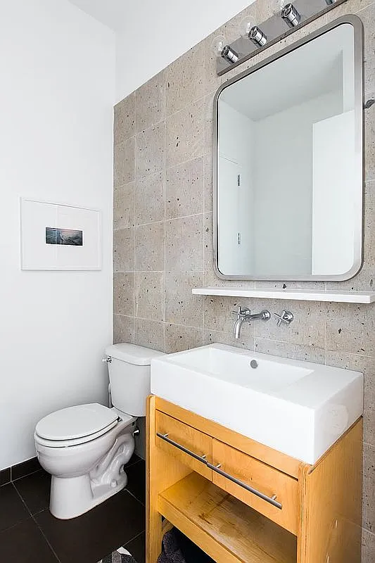 2728 Thomson Ave - Photo 4 of 7