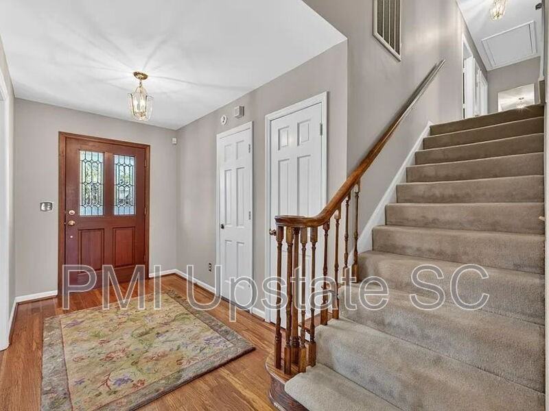 7 Tara Ave - Photo 3 of 22