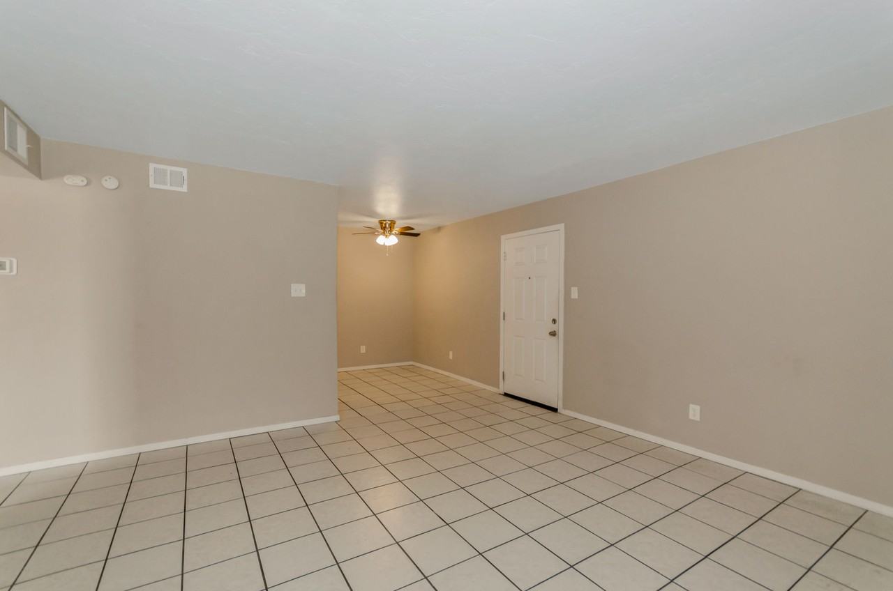 6351 N Barcelona Ct #817 - Photo 7 of 17