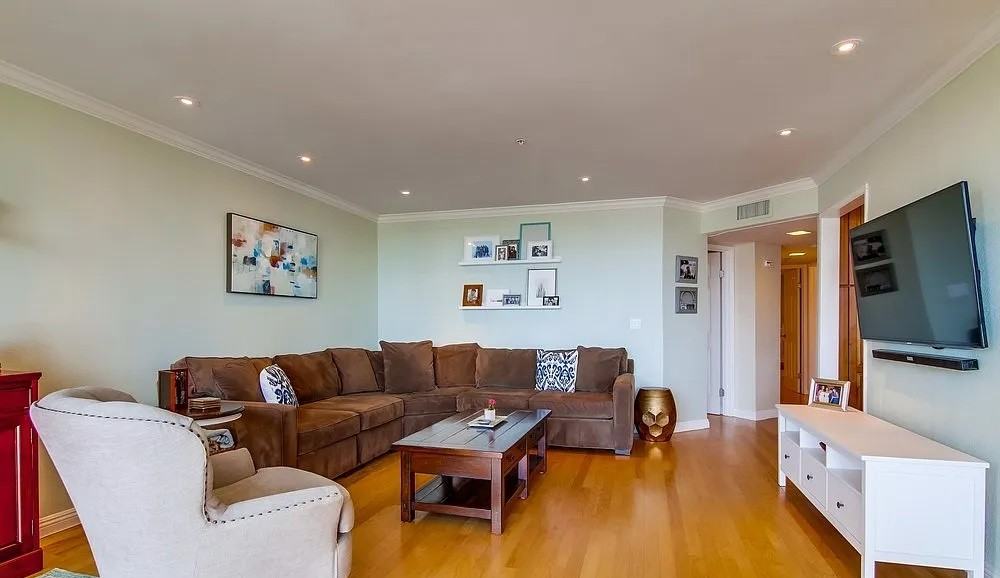 2414 Front St - Photo 5 of 7
