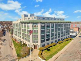 featured image of 1 Landmark Sq