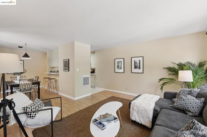 107 Clocktower Dr - Photo 2 of 15