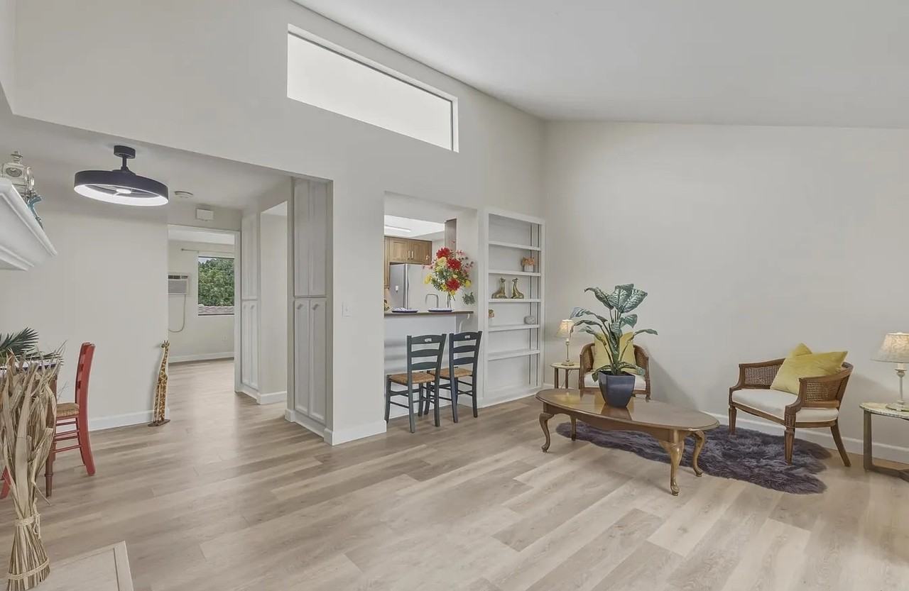 4725 35Th St - Photo 4 of 10