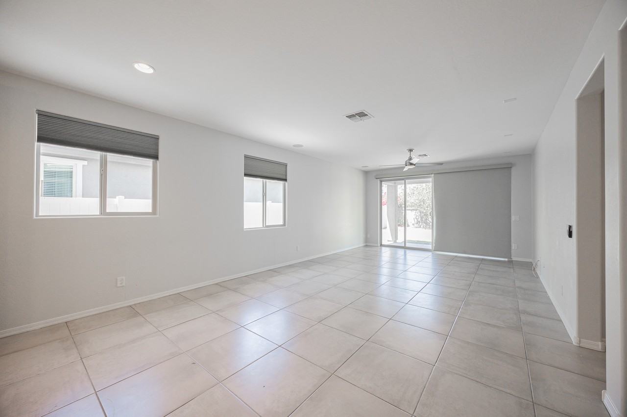 6412 S 24th Pl - Photo 7 of 27