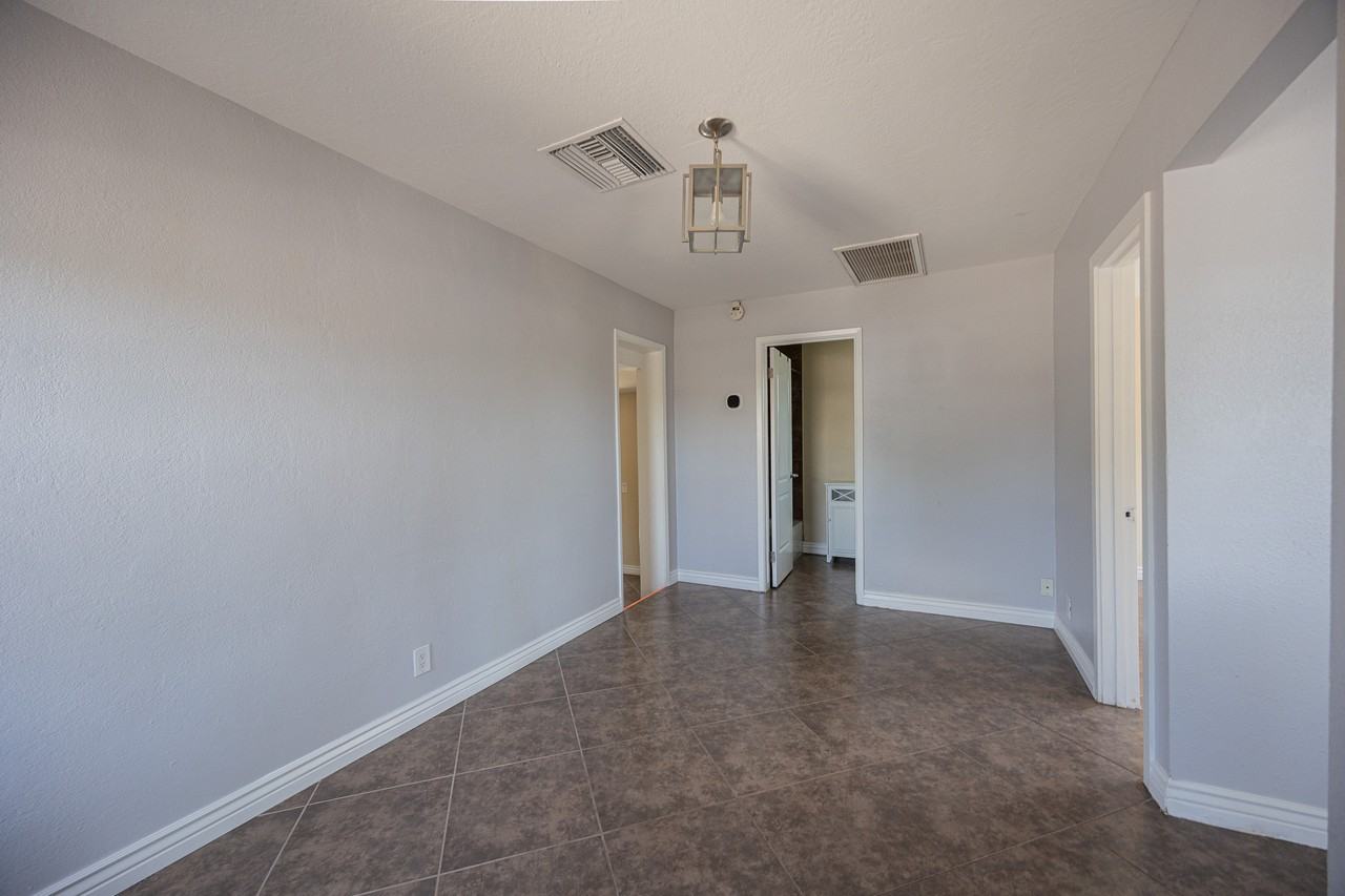 2301 N 11th St - Photo 7 of 31