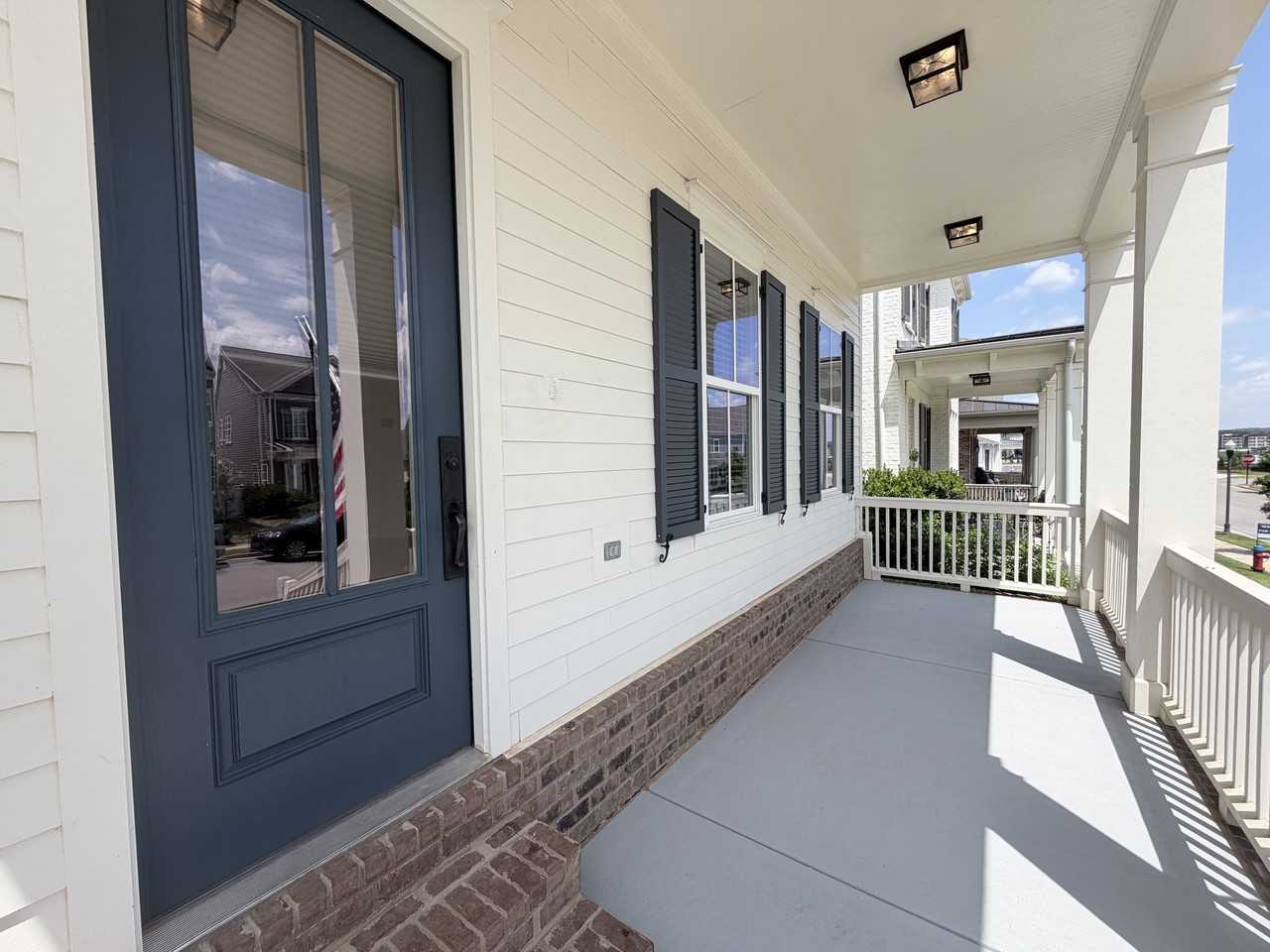 108 Napolean Ave - Photo 4 of 33