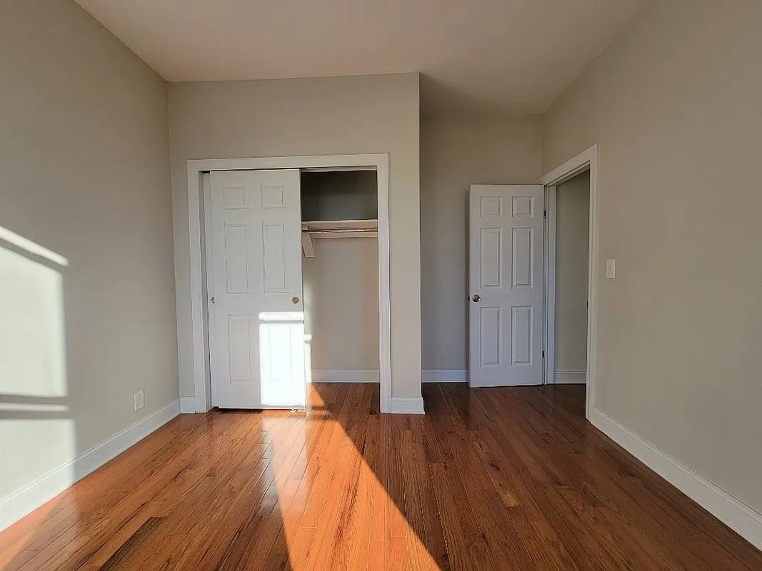 150 Lenox Rd - Photo 7 of 9