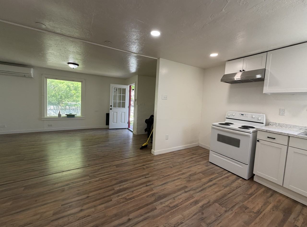 19124 Brookside Ave - Photo 2 of 18