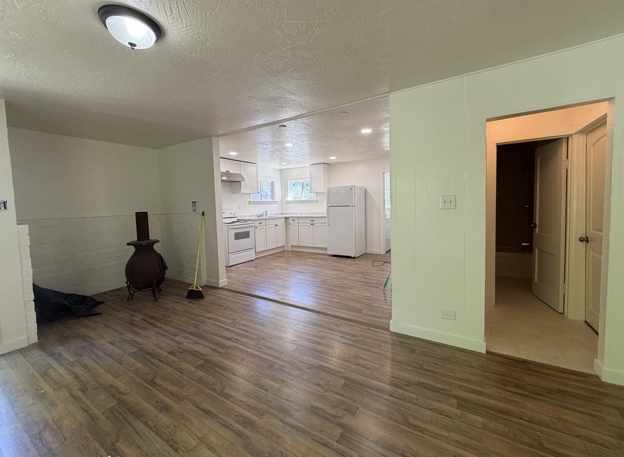 19124 Brookside Ave - Photo 3 of 18