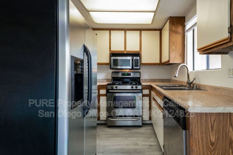 3888 San Ramon Dr #20 - Photo 5 of 15