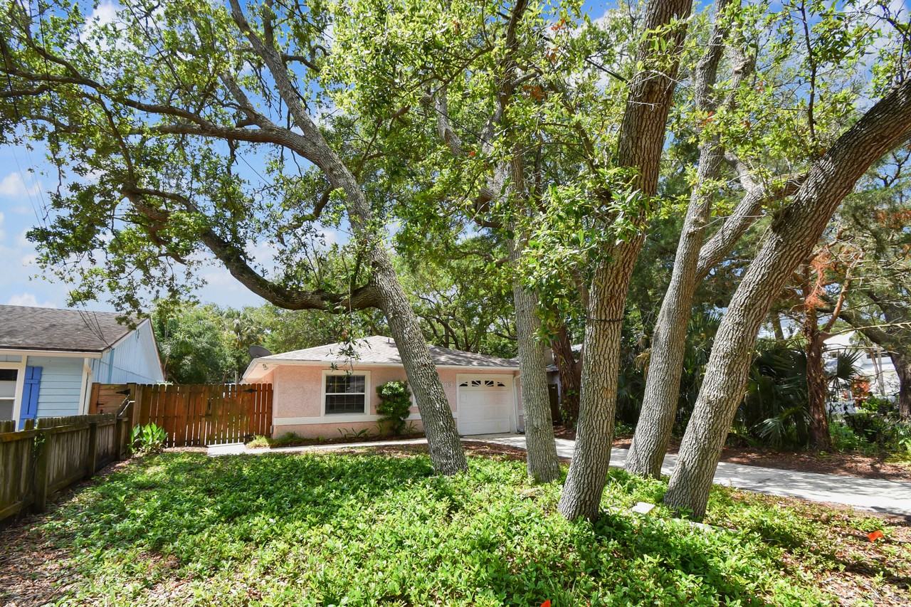409 D St #NA - Photo 3 of 28