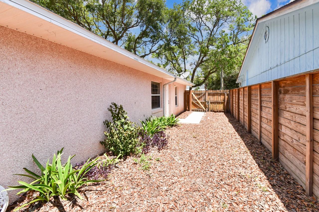 409 D St #NA - Photo 5 of 28