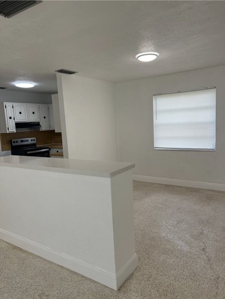 16630 Nw 45th Ave #NA - Photo 3 of 20