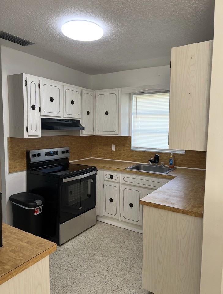 16630 Nw 45th Ave #NA - Photo 5 of 20